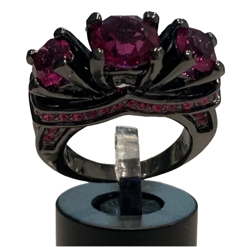 Purple Garnet 3 Stone Prong Hematite Ring, size 8